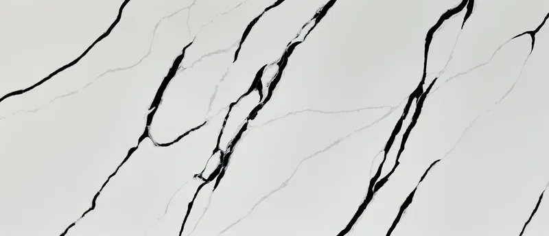 MSI Q Quartz Calacatta Lumanyx quartz slab: stark white background with sharp black marble-style veining
