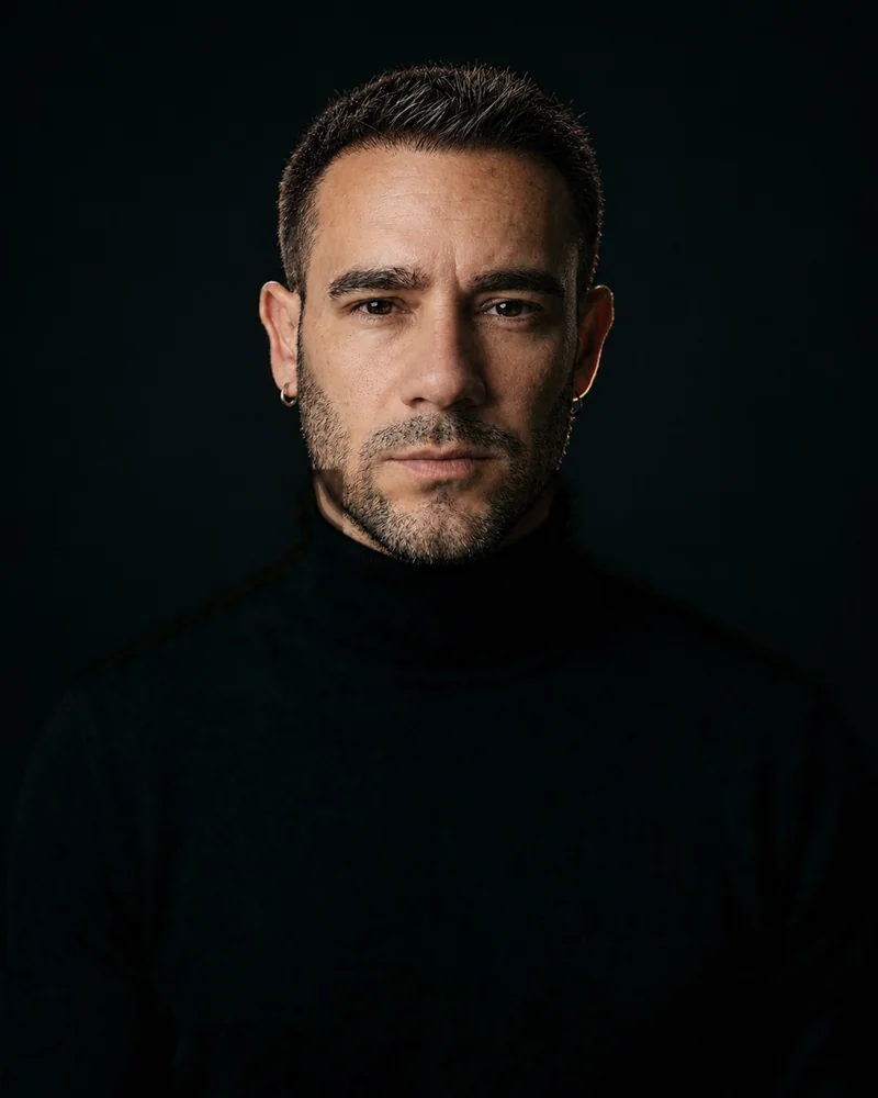 Portrait of Esley Fleitas, founder and master fabricator at Griffin Quartz